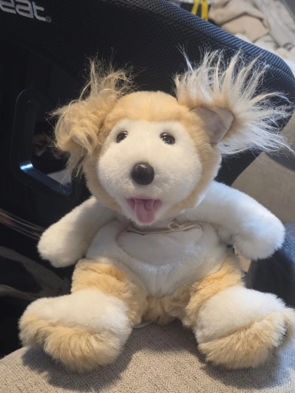 Vintage 1992 Tyco My Puppy Loves Me! Fluffy Dog Plush Tan White DOES WORK